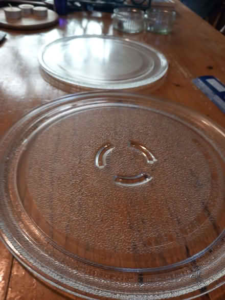 Photo of free Microwave glass trays (Lydbury North SY7) #1