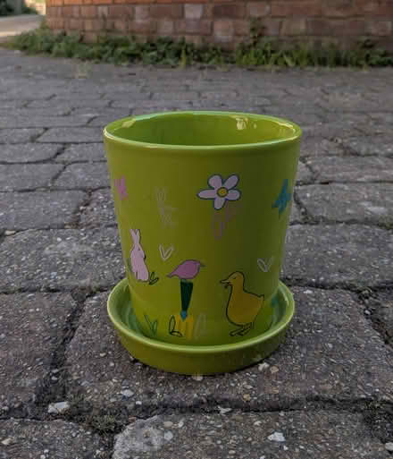 Photo of free Plant pot and saucer (Baldock SG7) #1