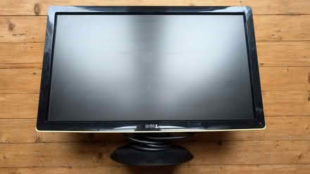 Photo of free Dell 23" Monitor HDMI DVI-D (Pollokshields) (Govanhill G41) #1