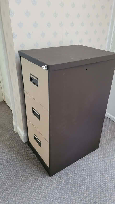 Photo of free 3 drawer filing cabinet with key (Carrick Knowe EH12) #1