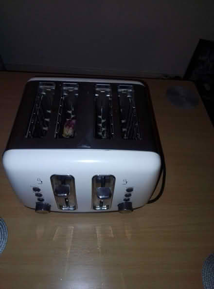 Photo of free 4 Slice Toaster (Seacroft LS14) #2