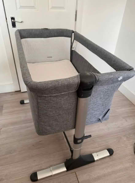 Photo of free two baby items (Cr7 8lw) #1