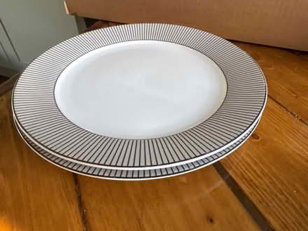 Photo of free Dinner plates (Sw6 7ps) #1