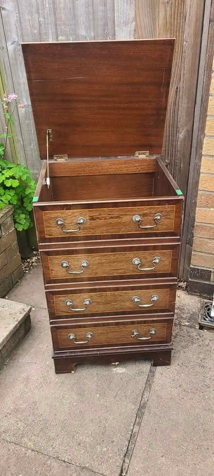 Photo of free Vintage Wood Hi Fi Unit / Cabinet (TF2) #2
