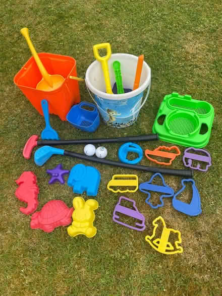 Photo of free Beach toys mix (Auchenlay FK15) #1