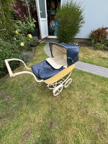 Photo of free Child’s toy pram circa 1950s (Cheltenham GL51) #1