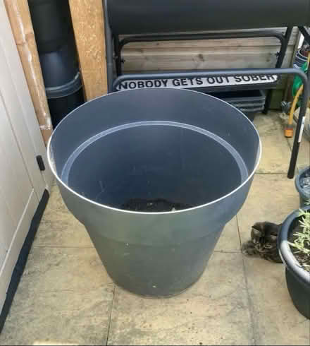 Photo of free Large garden pot (Headcorn TN27) #1