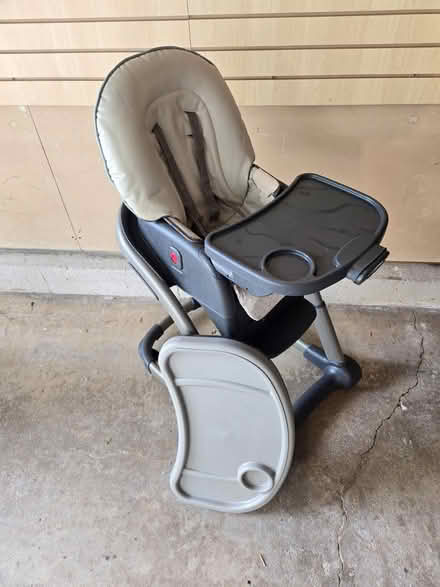 Photo of free High Chair (elk grove village) #2
