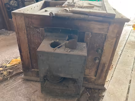 Photo of free Beautiful Antique incubator (Stainton CA11) #1