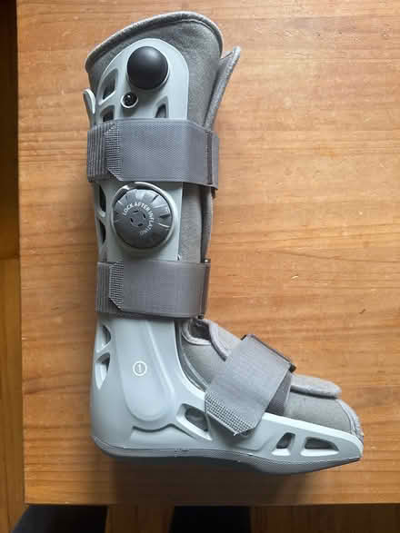 Photo of free Air cast (Hintonburg) #1