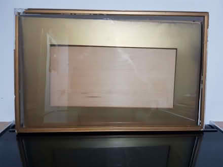 Photo of free Vintage picture frame (Kendal LA9) #1