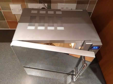 Photo of free Microwave (Irish Fields LS21) #4