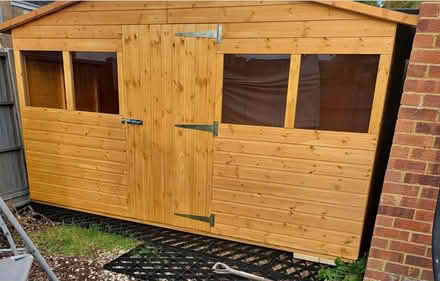 Photo of Summer house /shed (SG17) #1