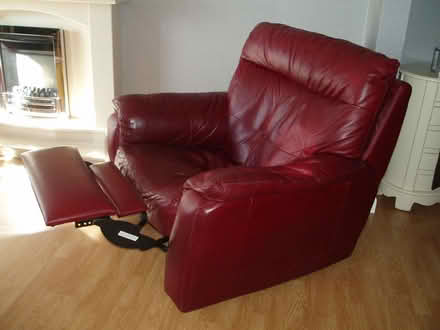 Photo of free leather recliner chair (Gilmerton EH17) #2