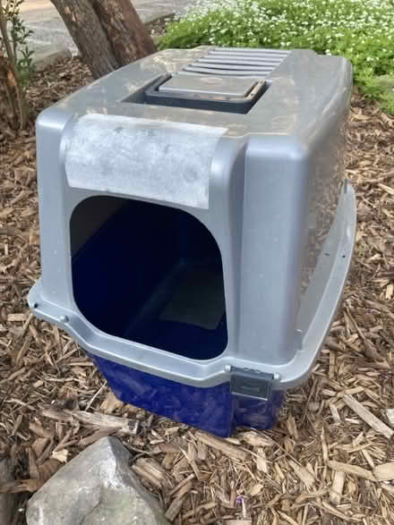 Photo of free Litter box with cover (Ashdale, S. of Gerrard Library) #1