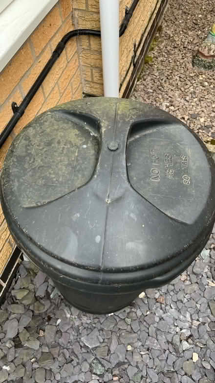 Photo of free Black dustbin (Barrow upon Soar LE12) #2