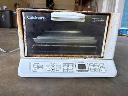 Photo of free Cuisinart toaster oven (Right off route 40) #1