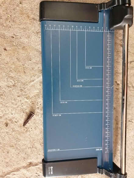 Photo of free paper cutter (Eaton Bray LU6) #1