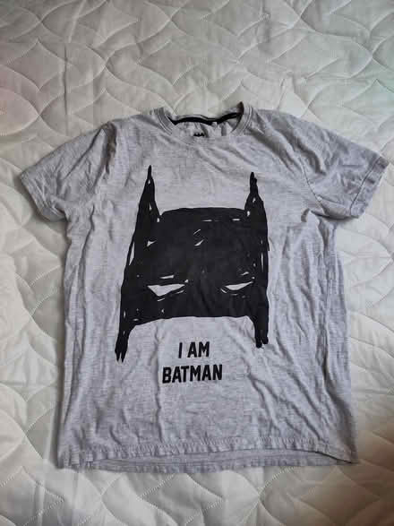 Photo of free Men's Batman T-shirt - size L (L1 Liverpool City Centre) #1