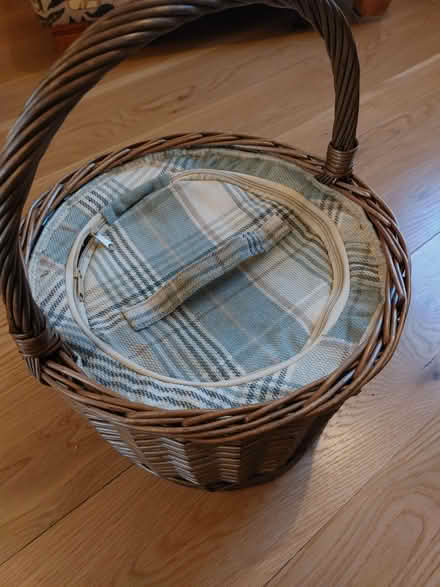 Photo of free Insulated basket (South Ascot SL5) #1