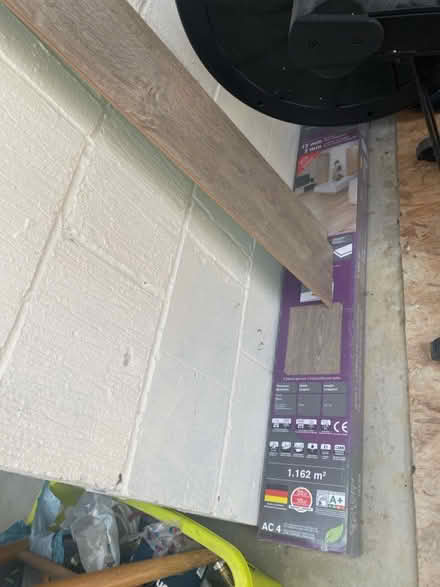 Photo of free AC4 Laminate Flooring (Wallington SM6) #2