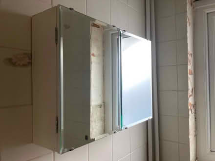 Photo of free Small mirrored bathroom cabinet (Broadstairs CT10) #1