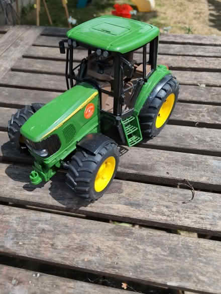 Photo of free John Deere tractor (BN43) #1