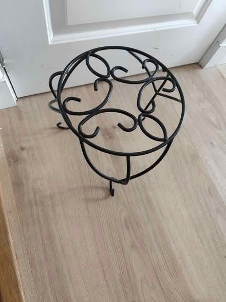 Photo of free Plant pot stand (Buckstone EH10) #2
