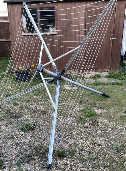Photo of free Large rotary washing line (Stanground Peterborough) #1