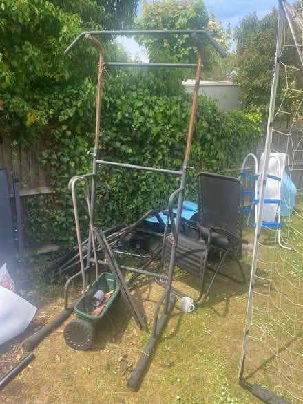 Photo of free Freestanding pull up bar (Orpington BR6) #1