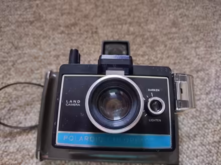 Photo of free Vintage Polaroid camera (Holland) #1