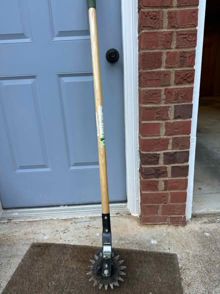 Photo of free Manual lawn edger (Near Wade Green Road and 75) #1