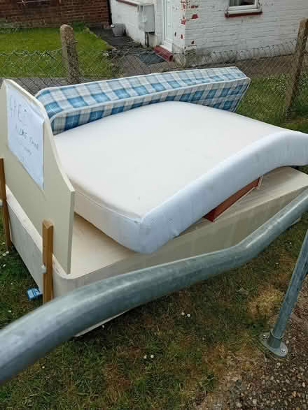 Photo of free Single Devan bed (London nw2 1dg) #2