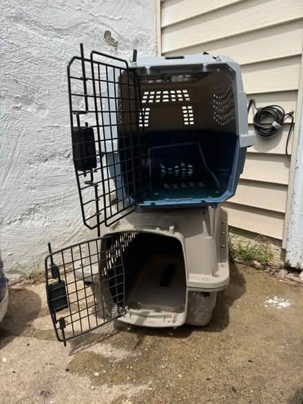 Photo of free 2 pets carriers (Ft. Meade) #1