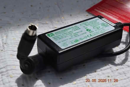 Photo of free 5V power supply (Wallingford OX10) #1