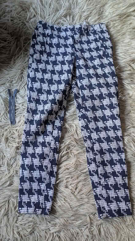 Photo of free Zara trousers size 8 broken zip (NR2) #1