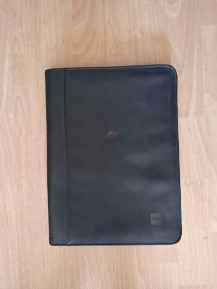 Photo of free Conference document folder (Holbrooks CV6) #1
