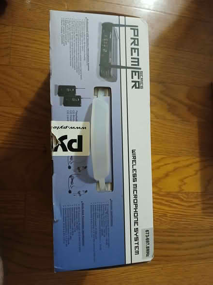Photo of free UHF wireless microphone system (Mountain View near downtown) #1
