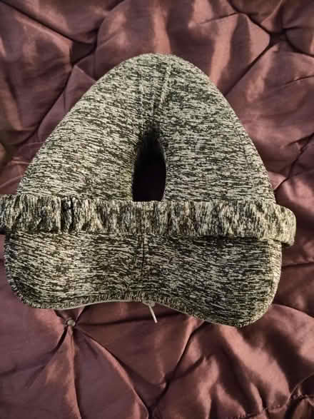 Photo of free Knee posture cushion (Maiden Erlegh Nature Reserve RG6) #1