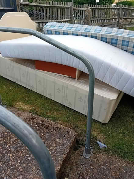 Photo of free Single Devan bed (London nw2 1dg) #1