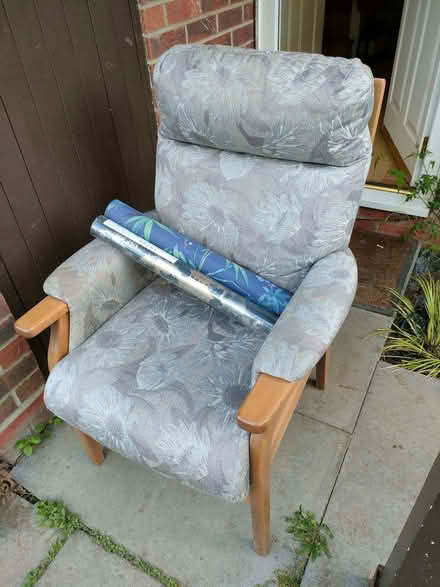 Photo of free armchair (Shortstown MK42) #1