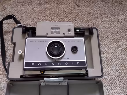 Photo of free Polaroid camera (Holland) #1