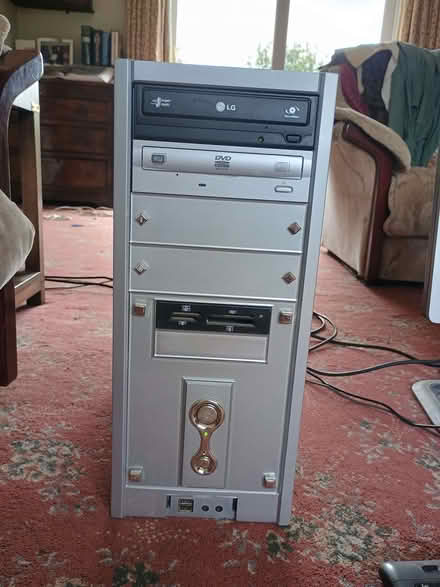 Photo of free Computer/computer parts (Hockerley SK23) #3