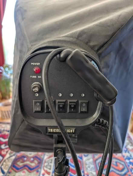 Photo of free Pair Of Photographic/Video Lights (Holywood BT18) #2