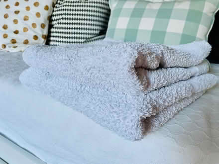 Photo of free 2 cotton bath towels - white (West Bridgford NG2) #1