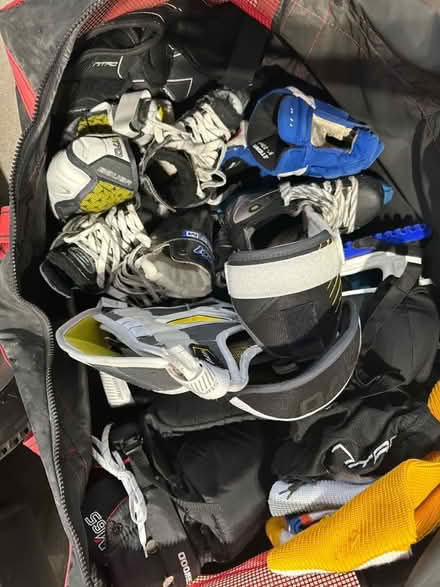 Photo of free Child hockey gear (Third line and Dundas) #1