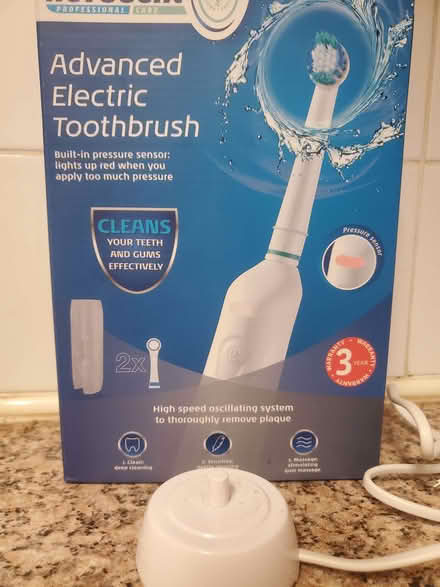 Photo of Electric toothbrush charger (Malvern Wells WR14) #1