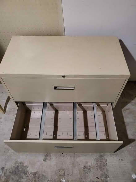 Photo of free 2 drawer lateral filing cabinet (Central SR, Near Whole Foods) #2