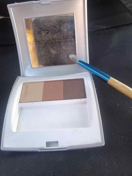 Photo of free Jafra Eyeshadow Trio "Cappuccino" (Sunnyslope) #2