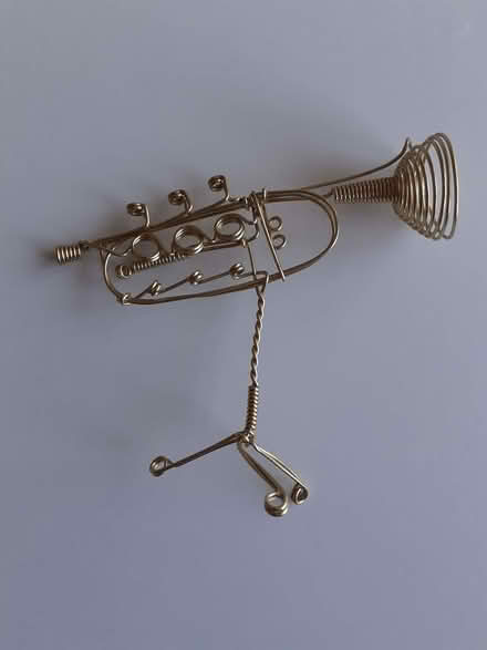 Photo of free Wire trumpet decoration (Wandsworth Common SW12) #3